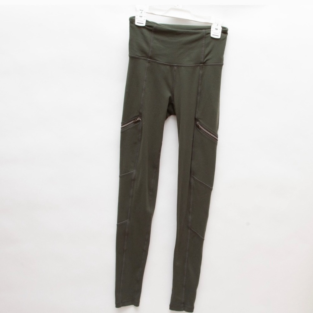 Athleta leggings — hunter green — zipper details